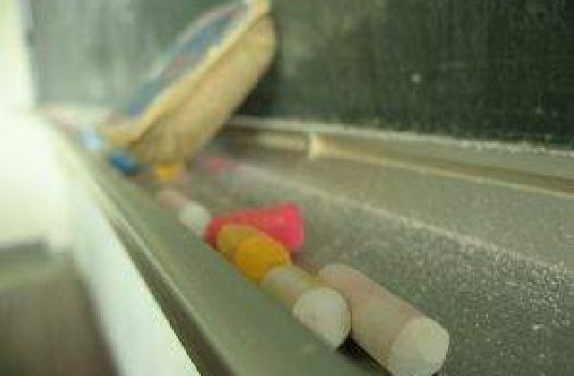 Zeci de scoli din nordul tarii, in greva generala