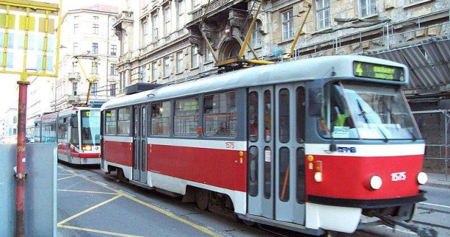 Un tramvai a deraiat la Iasi: Un mort si mai multi raniti