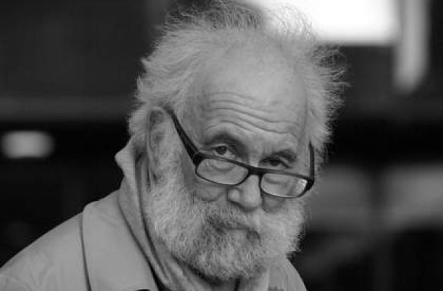 Guvernul scoate bani din "visterie" pentru azilurile de batrani