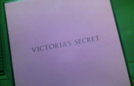 Victoria&#39;s Secret revine cu un nou catalog senzational