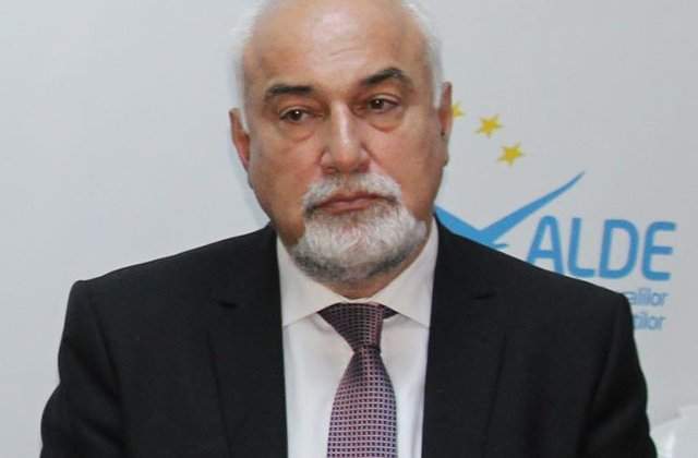 Varujan Vosganian: Fiecare ou mancat de la gaina din curte vaduveste bugetul de 50 de bani