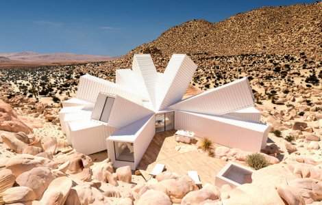 A construit o casa senzationala din containere. Uite cum arata!