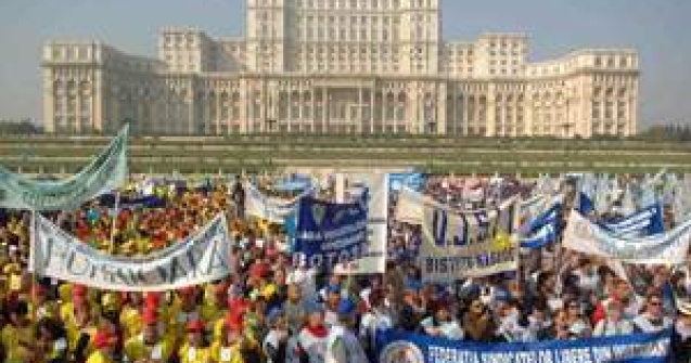 Alegerile si criza, ciocanul si nicovala Romaniei