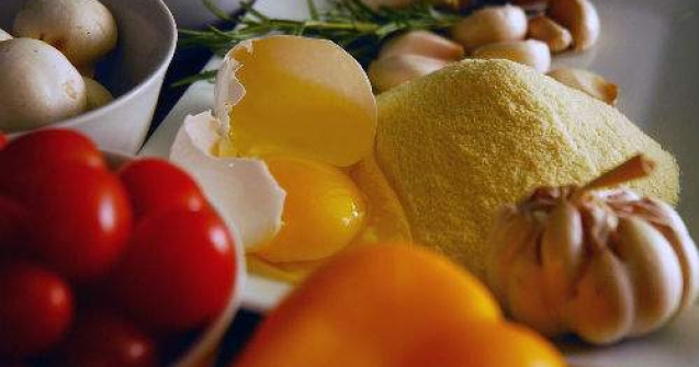 TVA de 5% la alimentele de baza: Senatul zice DA, Basescu zice BA