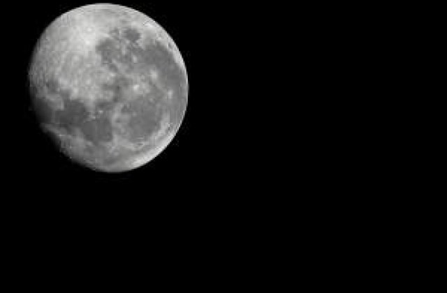 11 lucruri pe care nu le stiai despre Luna