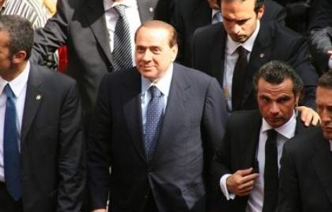 Berlusconi, imaginea unui spot care promoveaza turismul