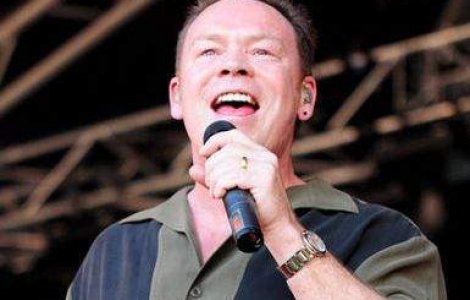  Video  Ali Campbell, vocea UB40, canta la Bucuresti