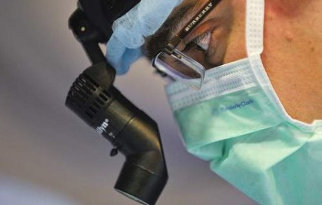 Numarul medicilor romani care vor sa plece in strainate s-a dublat