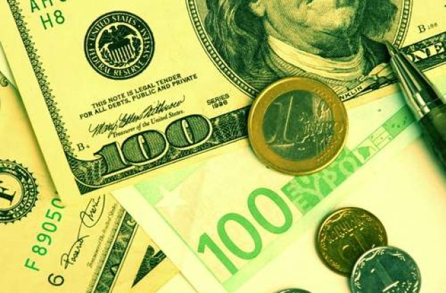 Euro coboara aproape de 4,1 lei. Cat mai poate sa scada?