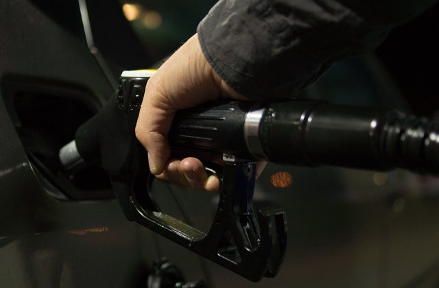 Ordonantele privind split TVA si majorarea accizei la combustibili, la vot final in plenul Senatului