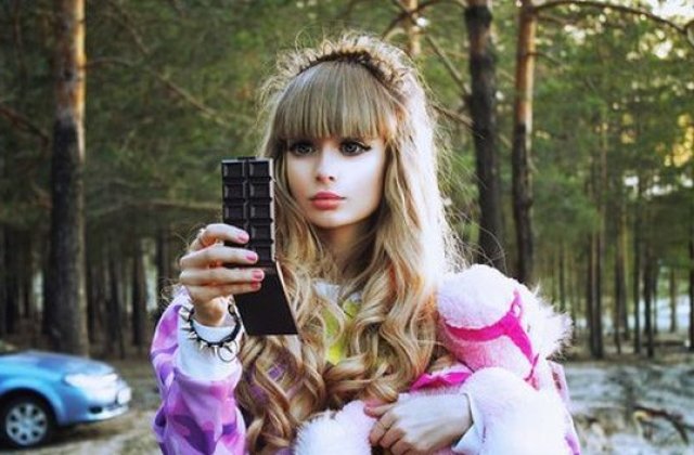 Schimbari extreme! 9 persoane care s-au transformat in papusi umane... de dragul perfectiunii