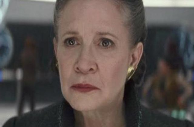 [FOTO] Cum a reactionat cainele lui Carrie Fisher cand si-a vazut mama in trailerul "The Last Jedi"
