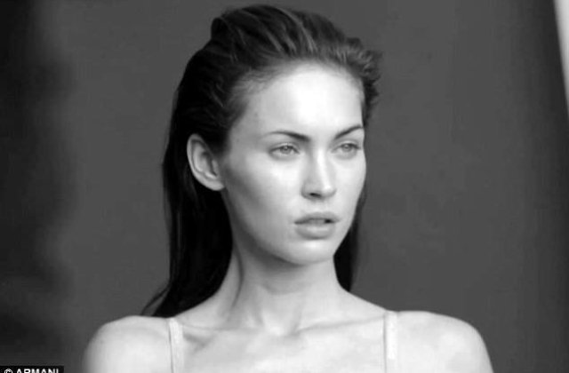 [VIDEO] Megan Fox, frumoasa si nemachiata