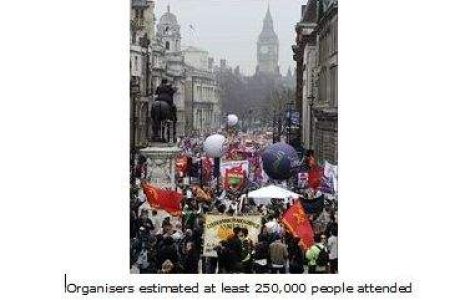  Video  Proteste si violente la Londra