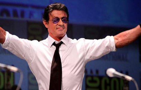 Stallone isi face debutul in moda
