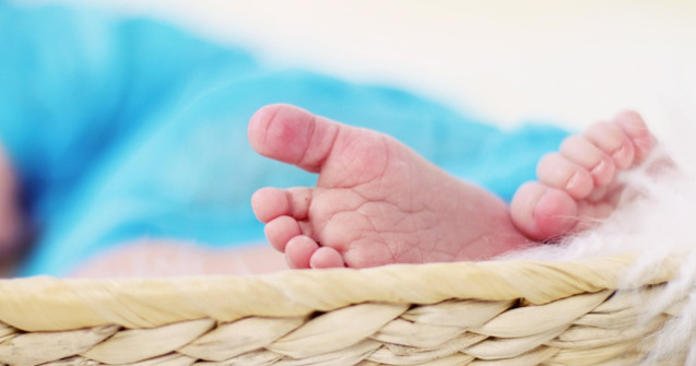 Romania, tara cu cele mai multe mame minore. In Caransebes, o fata de 16 ani a facut 10 intreruperi de sarcina