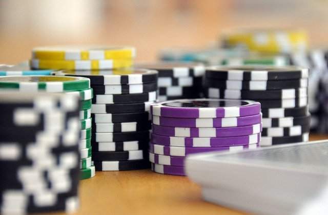 Industria jocurilor de noroc din Romania: Milenialii, principalii jucatorii. Creste interesul pentru cazinourile online