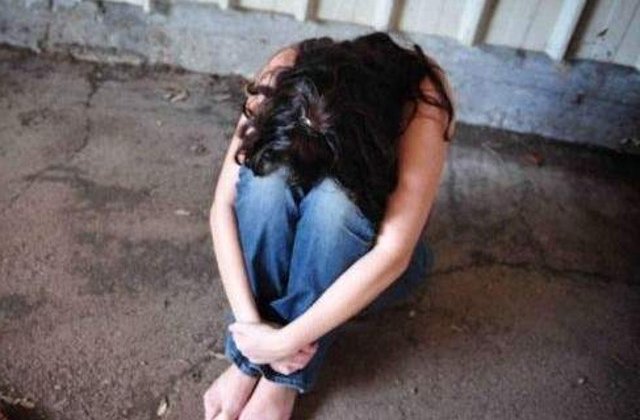 Cinci tineri, arestati preventiv dupa ce au rapit si violat o fata de 13 ani