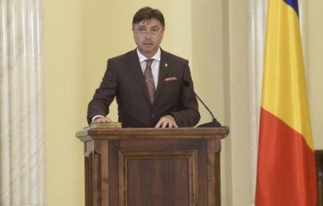 Ministrul pentru Relatia cu Parlamentul Viorel Ilie ramane in functie