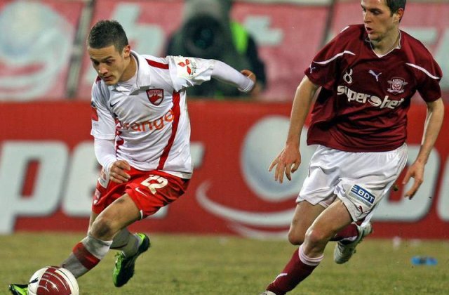 "You&#39;re talking to me?" Varianta Torje: "Ne luati la misto?"