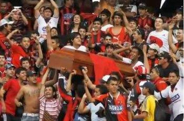 [VIDEO] Jandarmii columbieni, mai putin vigilenti ca ai nostri!