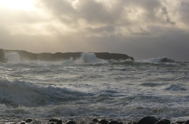 Ophelia, uragan devenit de categorie 3, se indreapta spre Irlanda