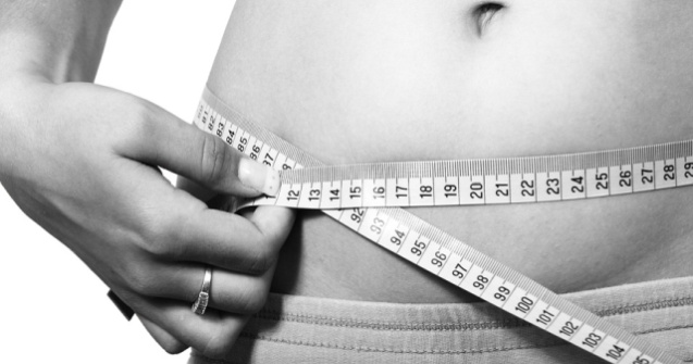 O femeie si-a pierdut vocea timp de 10 luni din cauza unei diete extreme