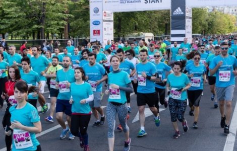 Marius Manole, Dragos Bucurenci si Vladimir Draghia alearga la Maratonul Bucuresti pentru a ajuta o familie sa ramana impreuna