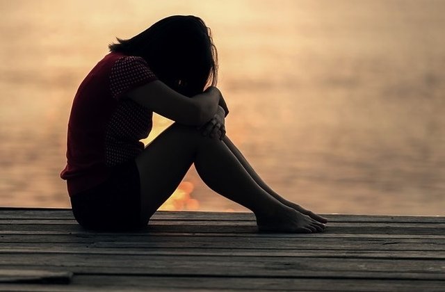 Barbat acuzat ca a sechestrat o adolescenta de 17 ani pe care incercat sa o violeze, retinut