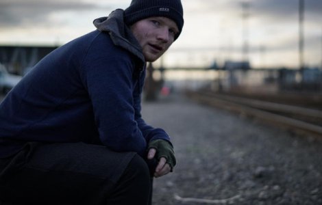  Foto  Artistul Ed Sheeran a fost lovit de o masina