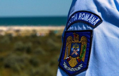 Vaslui: O fata de 15 ani a mers singura la Politie, reclamand ca a fost violata si batuta cu biciul de catre tatal sau