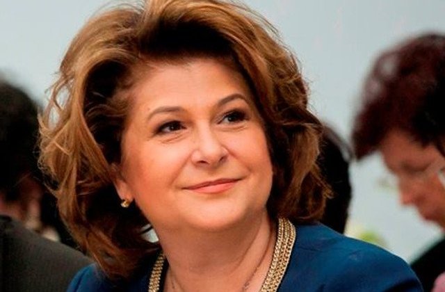 Rovana Plumb scapa de urmarirea penala