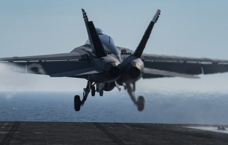 Un pilot in varsta de 26 de ani a murit dupa ce avionul militar in care se afla s-a prabusit