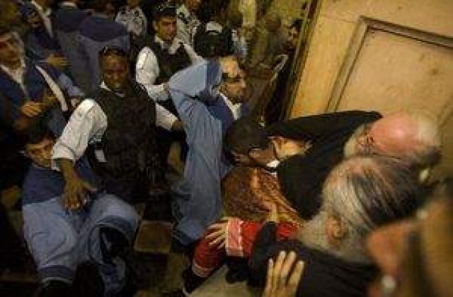 VIDEO: Incaierare intre preoti in Biserica Sfantului Mormant din Ierusalim