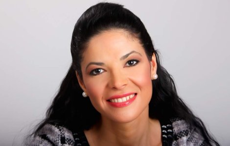 Ana Birchall, consiliera "porno", l-a "batut" pe ziaristul defaimator