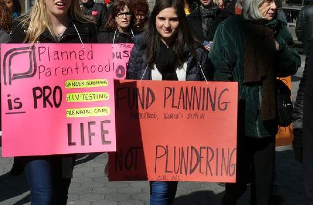 Interzicerea avortului: Cu adevarat Mars pentru Viata?