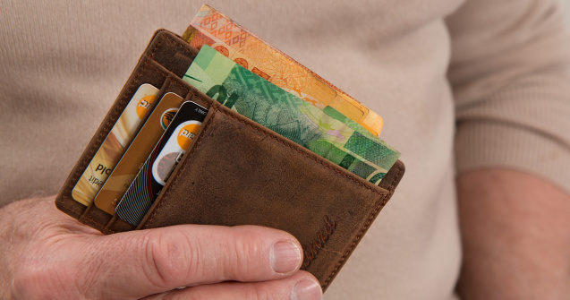 Ministrul Finantelor anunta introducerea unei taxe de solidaritate de 2% care va reveni angajatorului