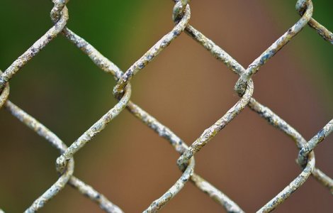 Ar putea fi eliberati primii detinuti. Astazi intra in vigoare legea privind compensarea detentiei in conditii necorespunzatoare