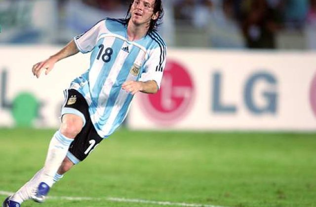 [VIDEO] Messi, doua goluri dintr-o lovitura!