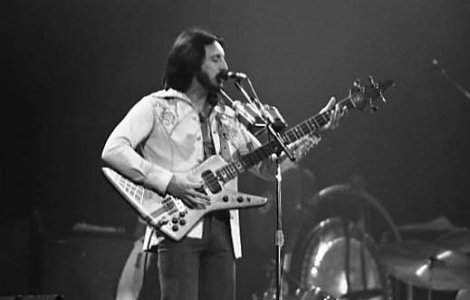  Video  Care este cel mai bun basist din toate timpurile?