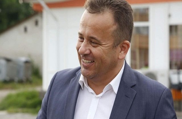 Liviu Pop lanseaza "competitia de manuale scolare"