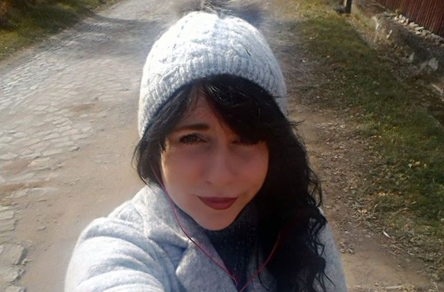 Tanara bolnava de scleroza, lasata fara pensie de invaliditate pentru ca a scris o carte. Ce spune ministerul Muncii