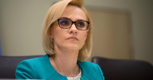 Firea: O sa-i intrebam pe bucuresteni daca doresc sa se introduca o taxa de mediu. Au venit toate rablele din Europa in Romania