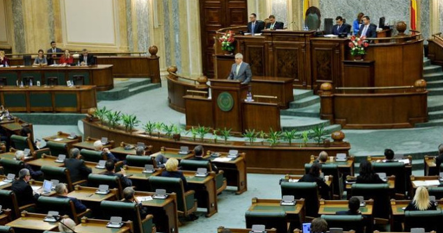 Senatul a adoptat proiectul de lege privind munca la distanta, prin care angajatul va putea lucra de acasa