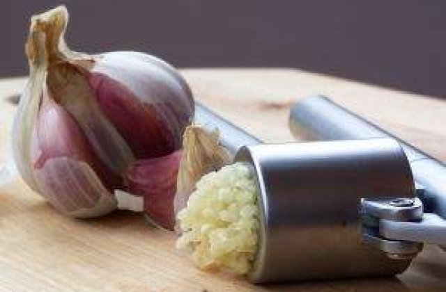 Ce alegi? Medicina contemporana vs. remedii traditionaliste