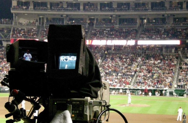 Dragomir ramane fara bani din meciuri televizate