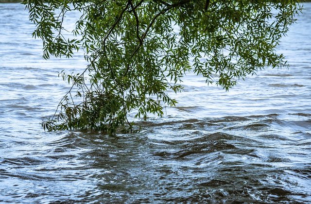 Cod galben de inundatii pentru 9 judete