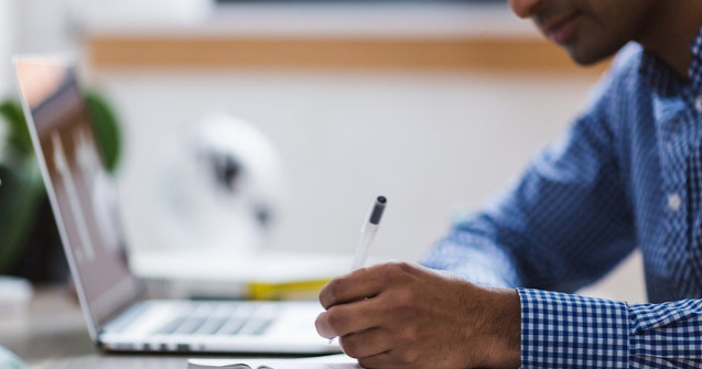  Analiza  In primele noua luni ale lui 2017, salariile medii din sectorul privat au crescut cu 5%, iar bonusurile acordate de angajatori, cu 12%