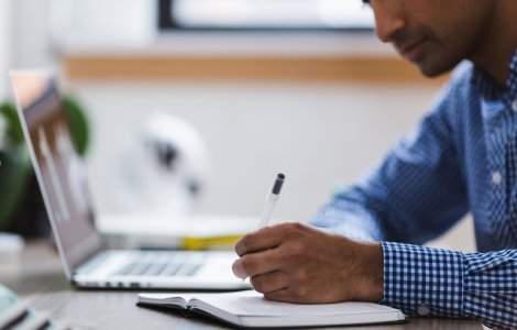  Analiza  In primele noua luni ale lui 2017, salariile medii din sectorul privat au crescut cu 5%, iar bonusurile acordate de angajatori, cu 12%