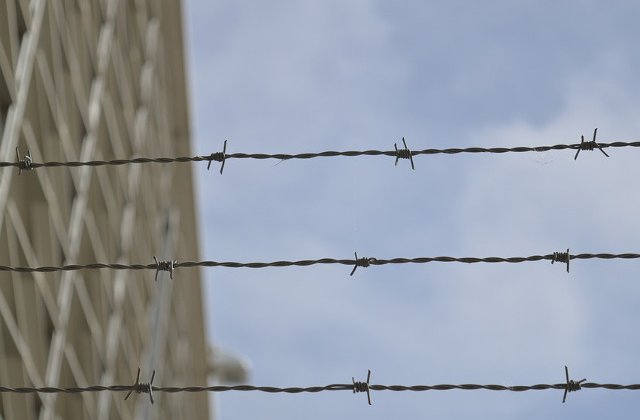 Angajatii din penitenciare cer compensatii ca ale detinutilor